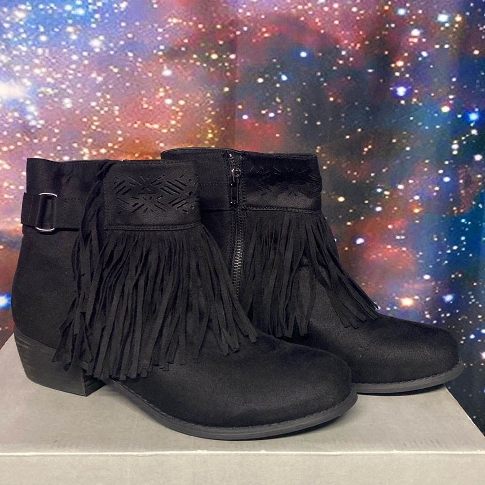 Black suede fringed boots size 9, worn once